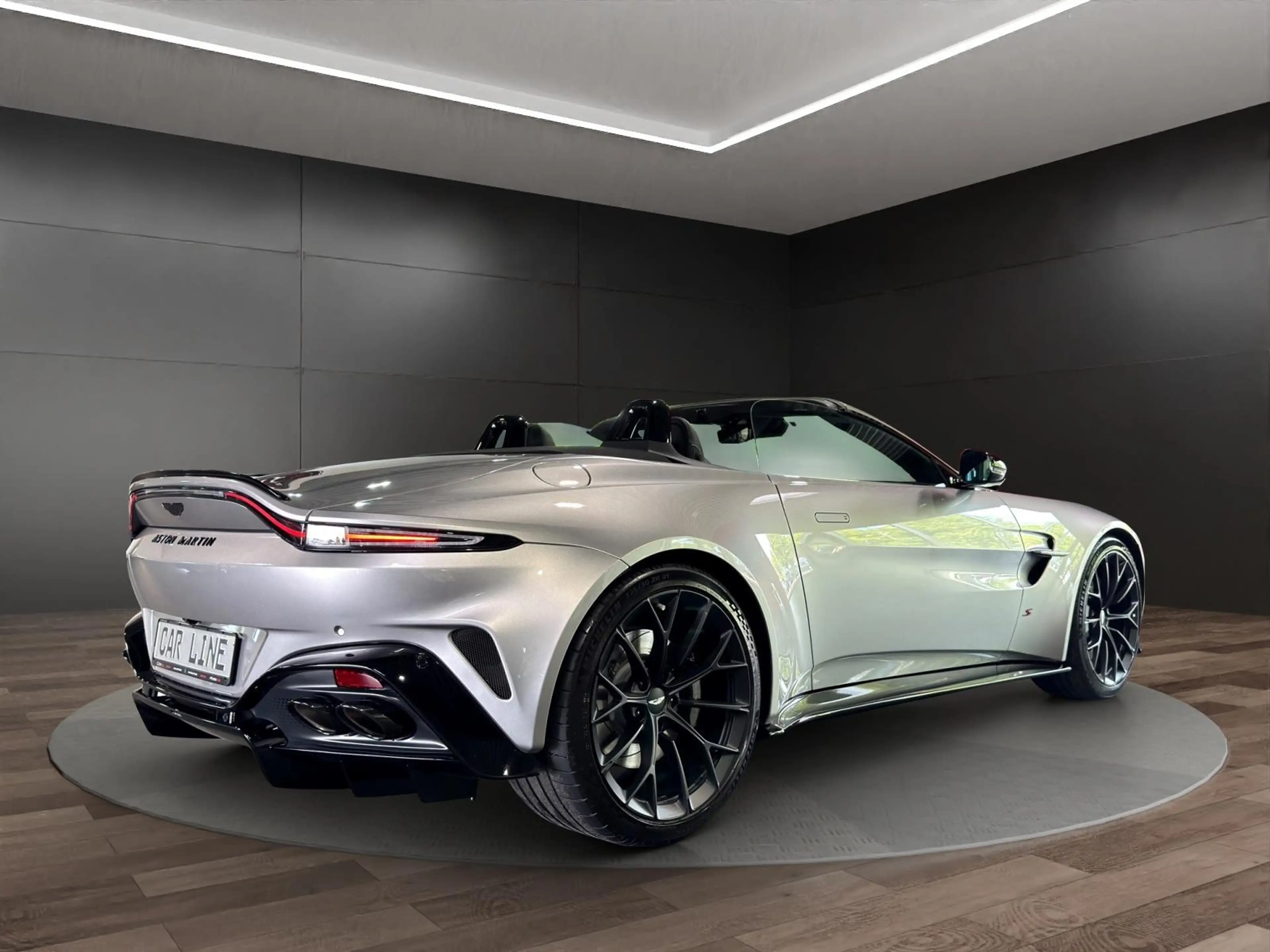 Aston Martin V8 Vantage S V8 Roadstar*Carbon* — photo 3