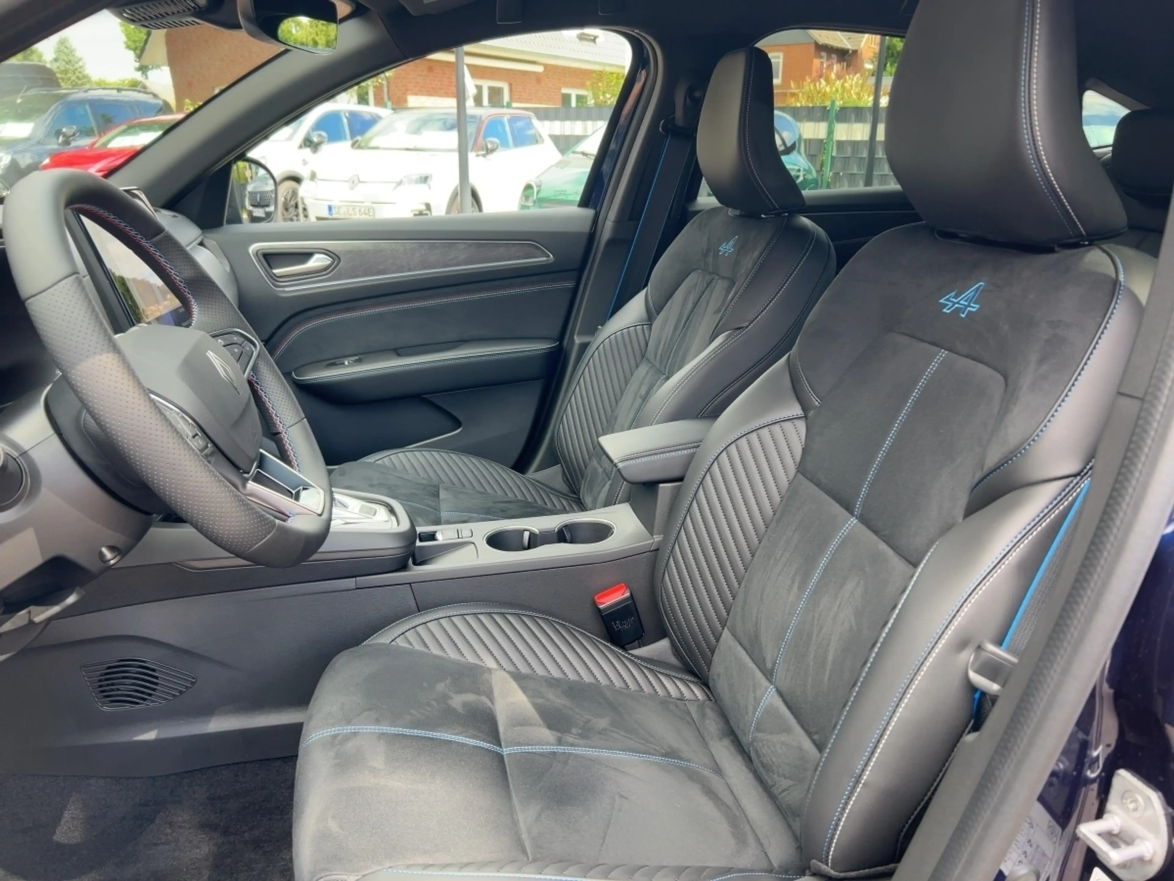 Renault Arkana Full-Hybrid 145 Esprit Alpine — photo 11