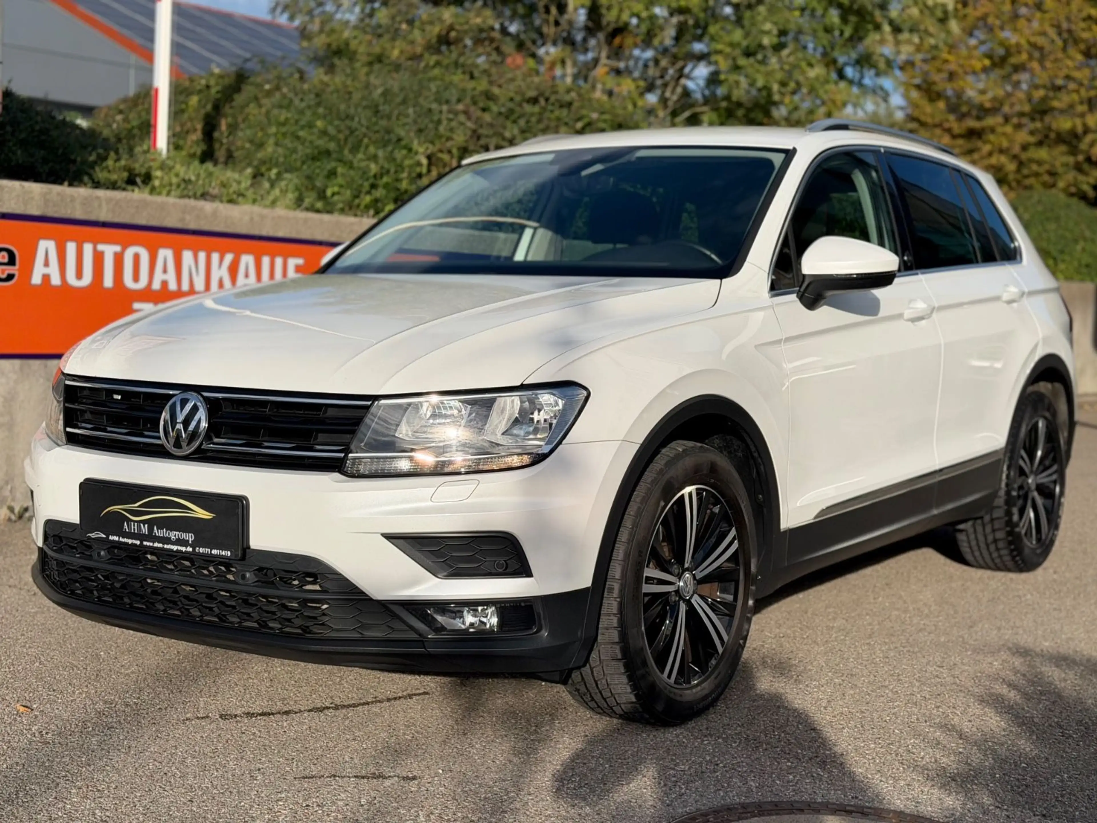 Volkswagen Tiguan 2.0 TDI SOUND/wenig KM/Anhängerk./CarPlay