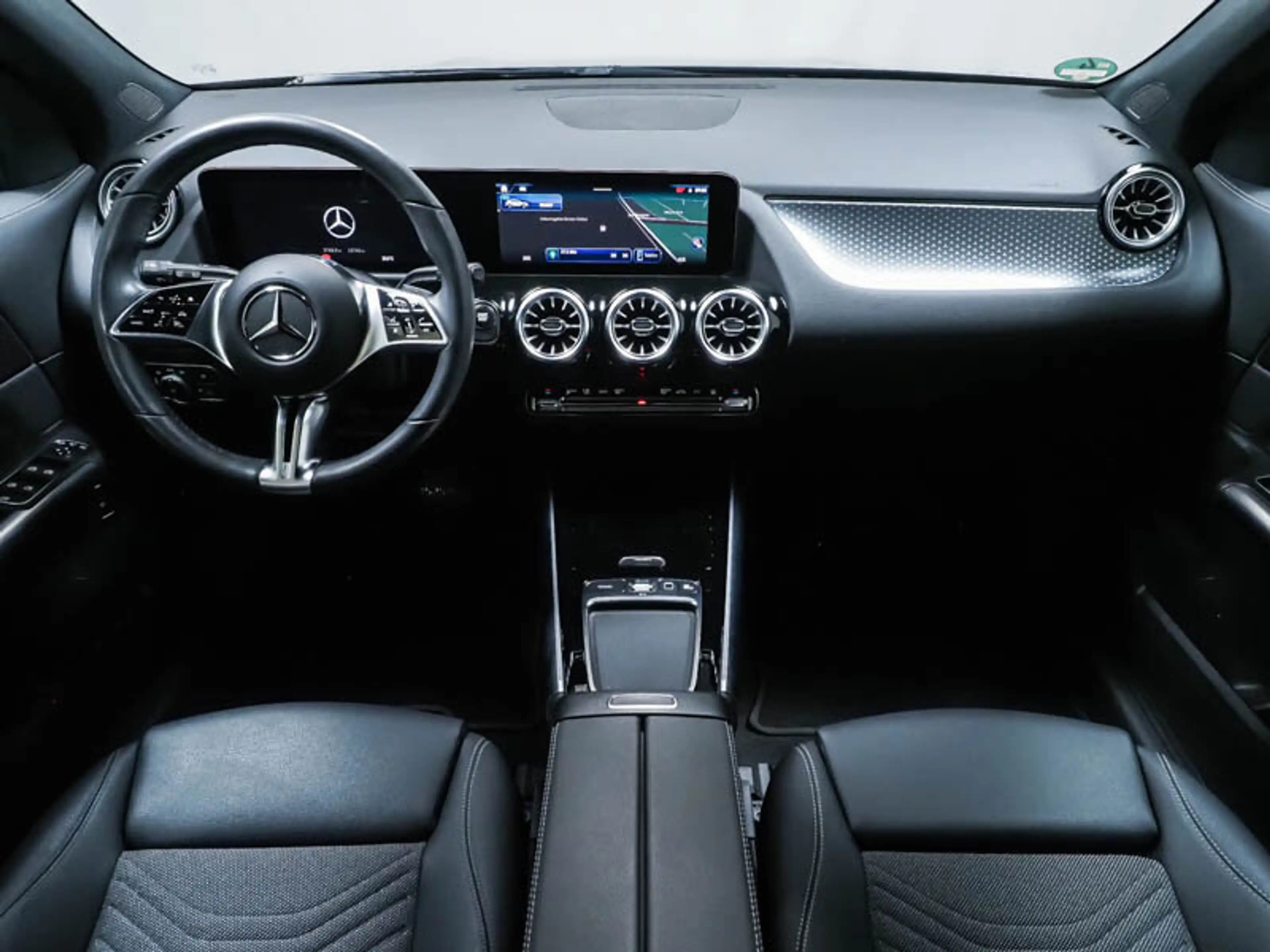 Mercedes-Benz EQA 300 EQA 300 4-M ADVANCED+*AHK*MEMORY*360° KAMERA*18" — photo 9