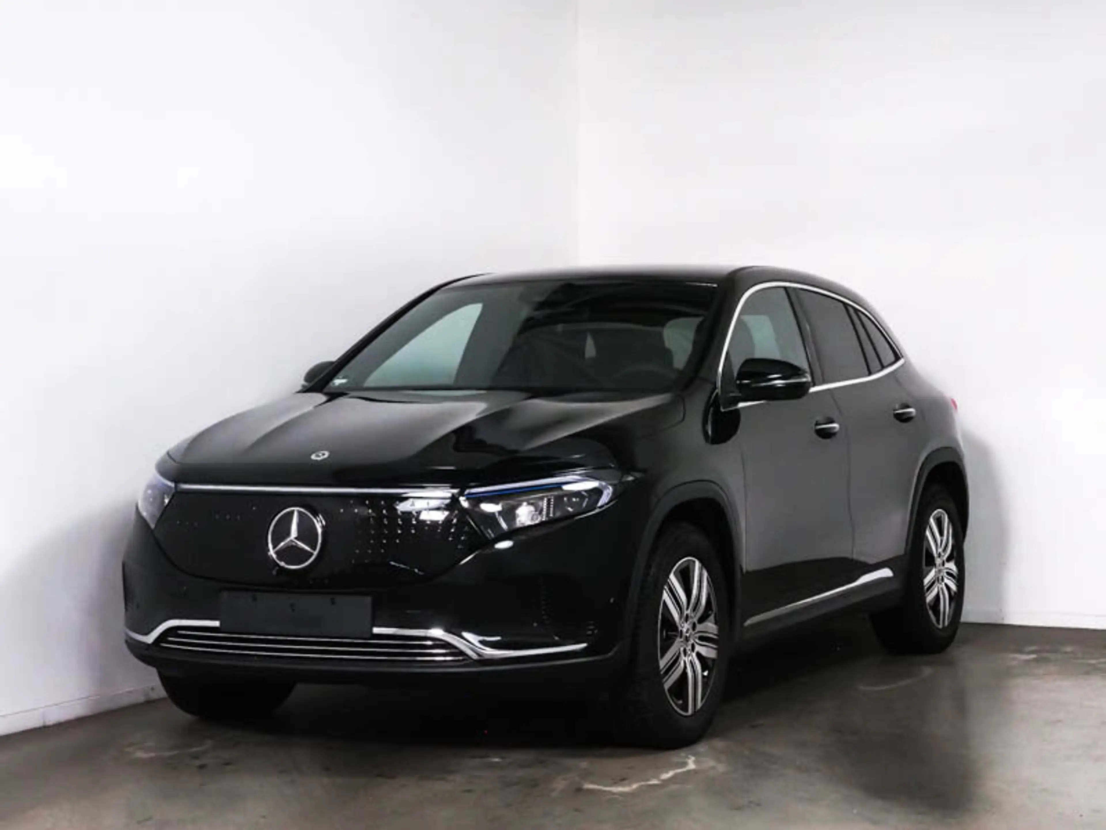 Mercedes-Benz EQA 300 EQA 300 4-M ADVANCED+*AHK*MEMORY*360° KAMERA*18" — photo 2