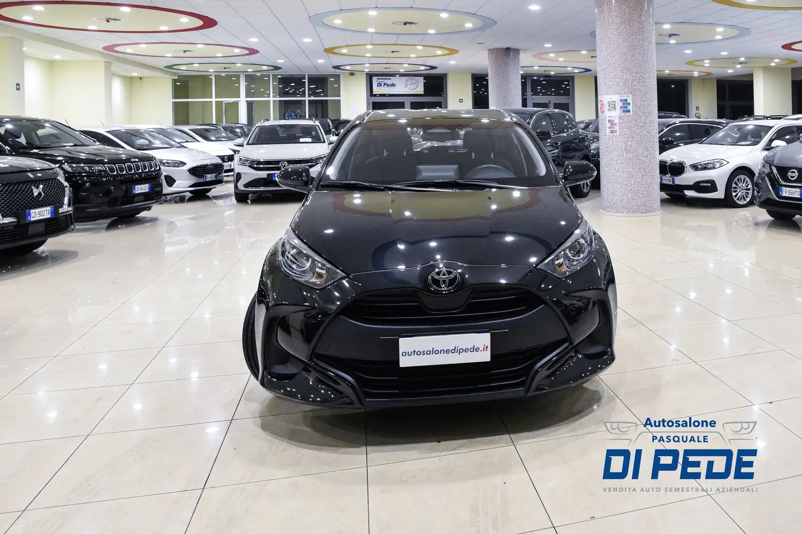 Toyota Yaris Yaris  1.5h Active Nero - 2