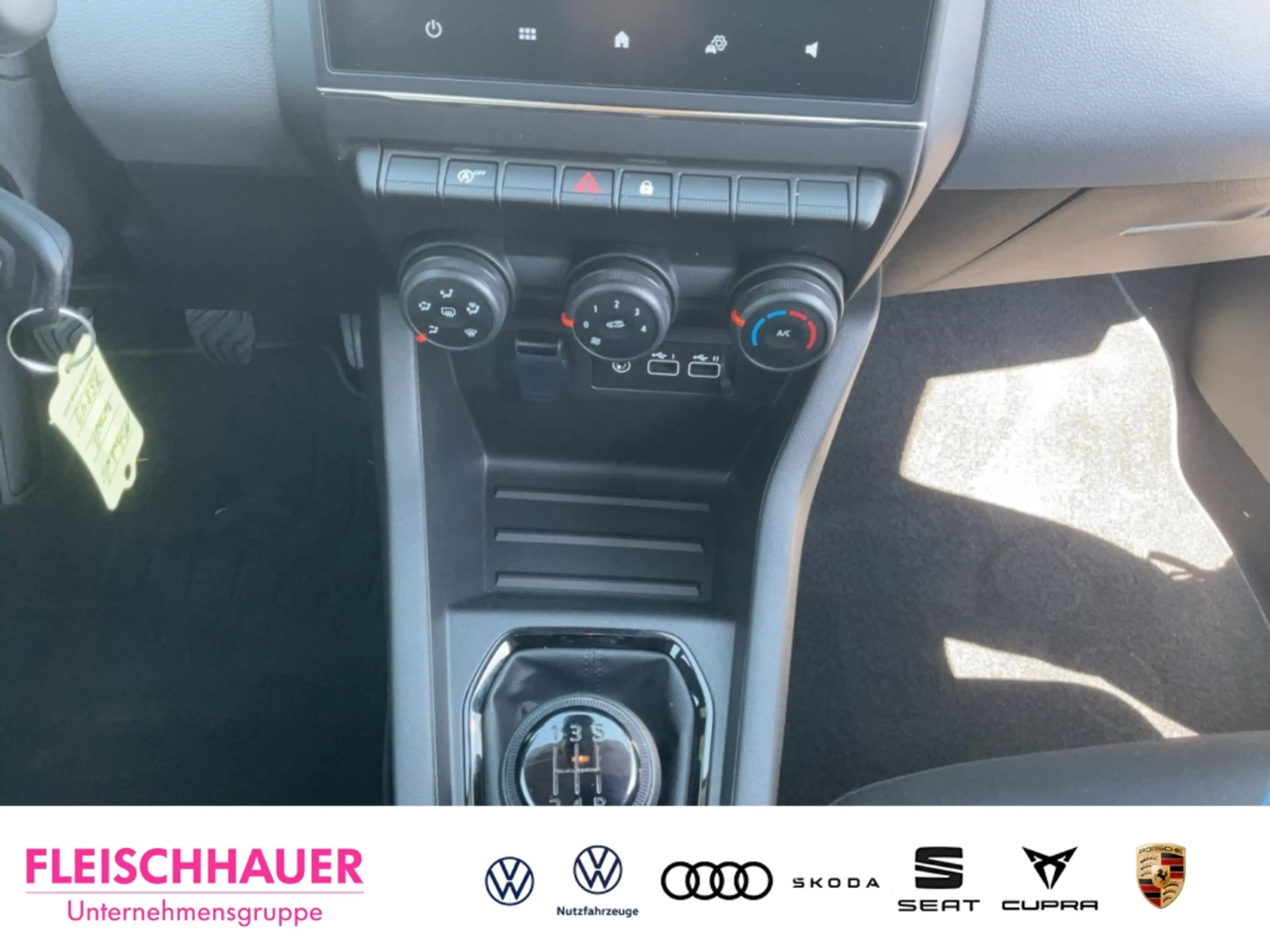 Mitsubishi Colt Basis Digitales Cockpit LED Apple CarPlay Android — photo 13
