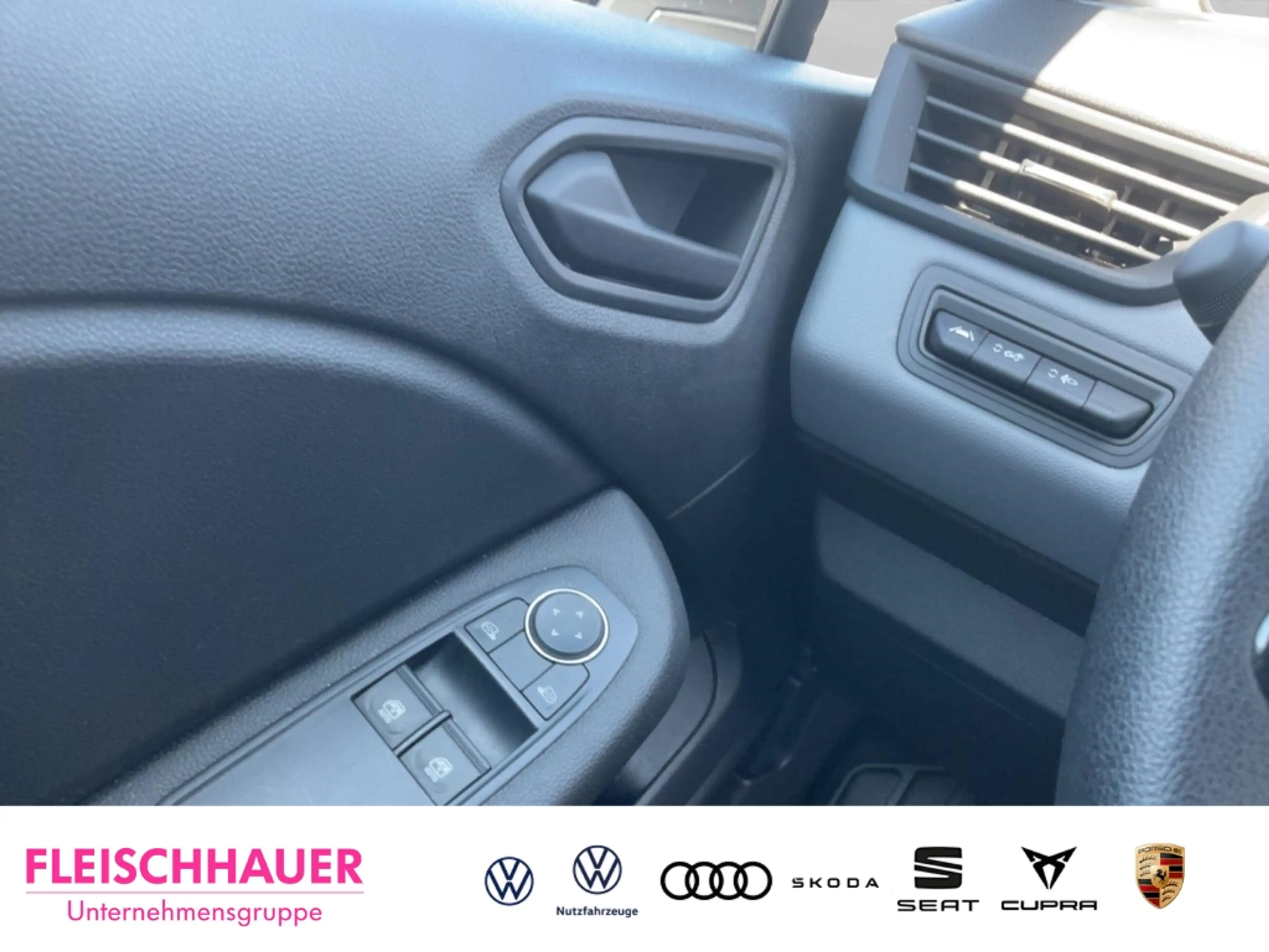 Mitsubishi Colt Basis Digitales Cockpit LED Apple CarPlay Android — photo 15