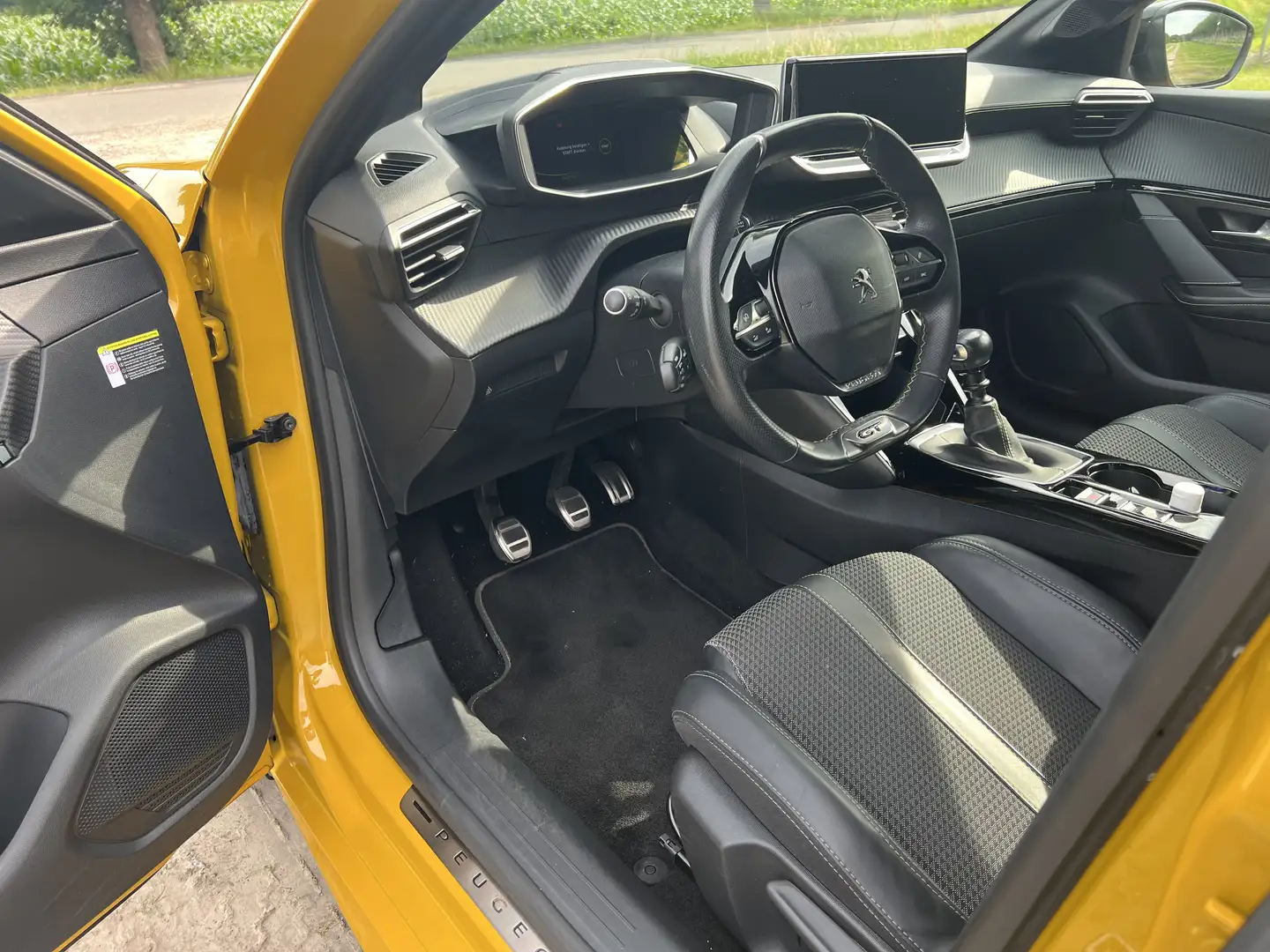 Peugeot 208 GT Beige - 2