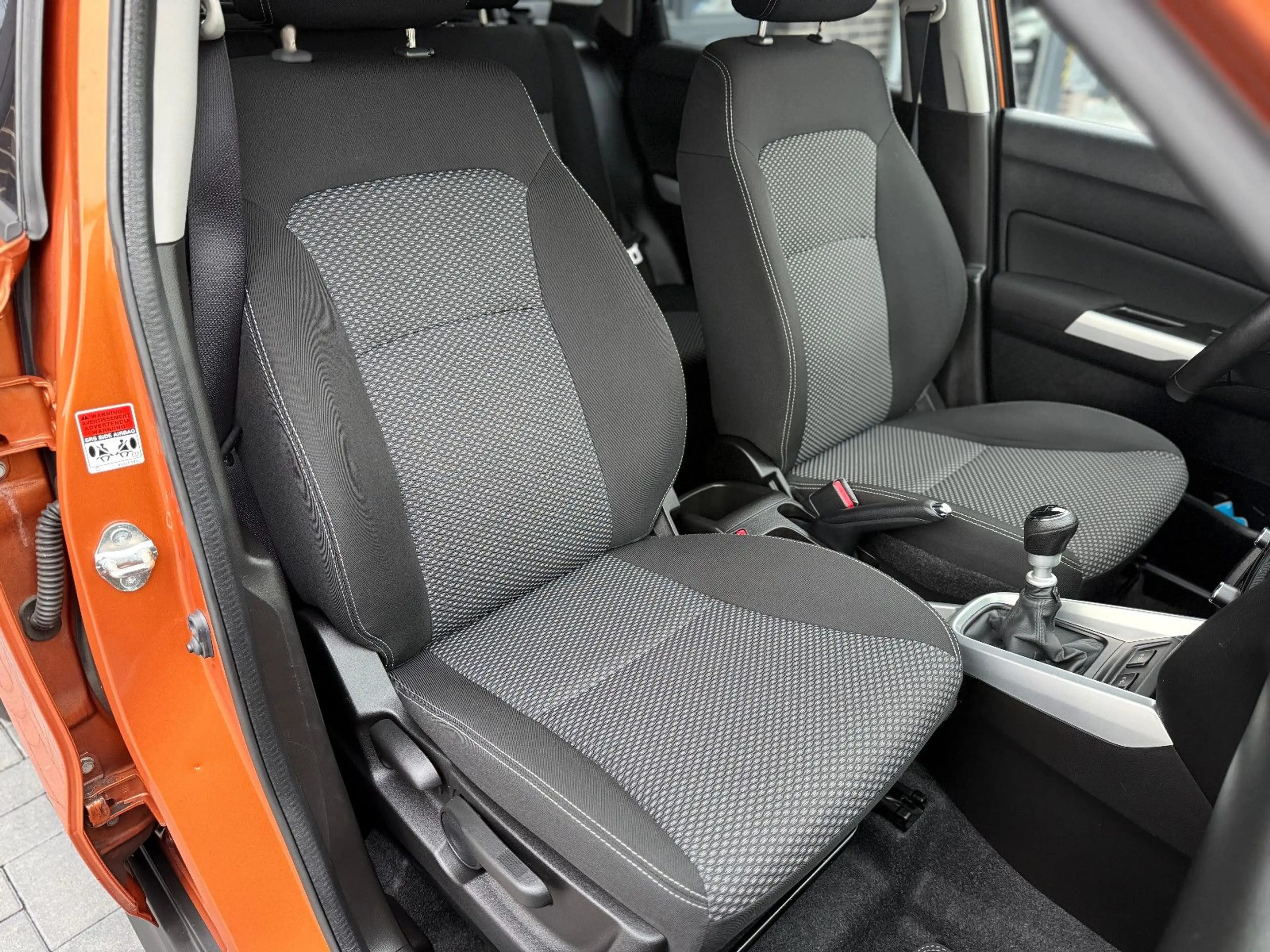 Suzuki Vitara 1.6 DDiS Comfort*KLIMA*KAMERA*NAVI*SHZ* — photo 10