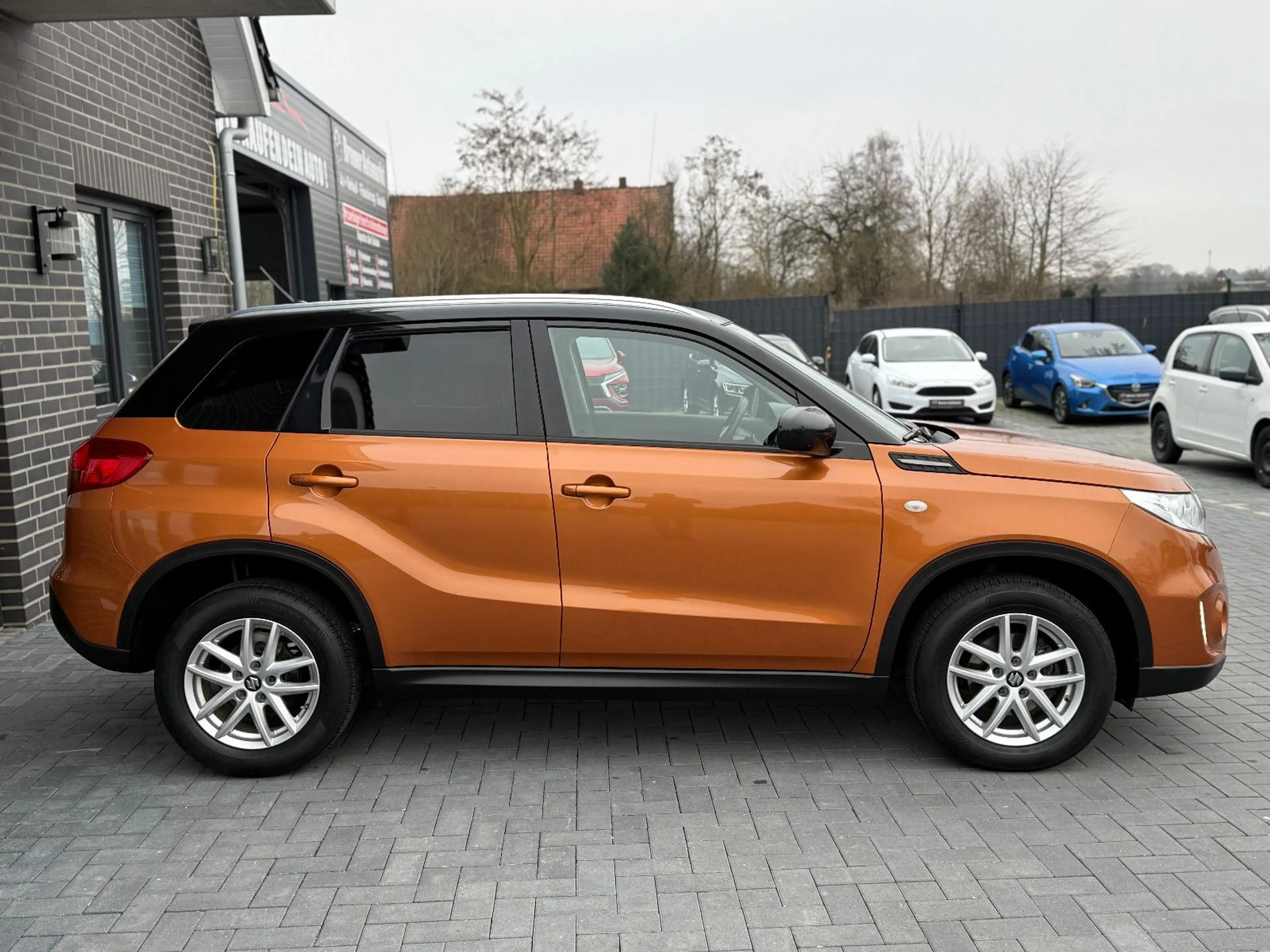 Suzuki Vitara 1.6 DDiS Comfort*KLIMA*KAMERA*NAVI*SHZ* — photo 4