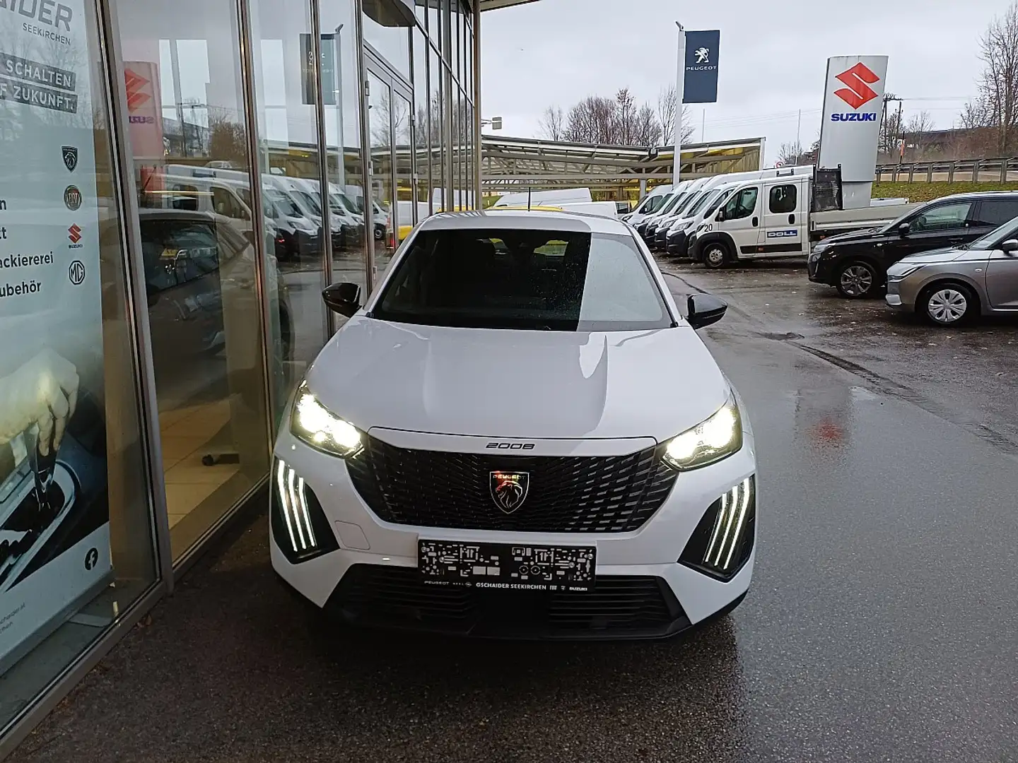 Peugeot 2008 PureTech 100 S&S Style 6-Gang-Manuell Wit - 2