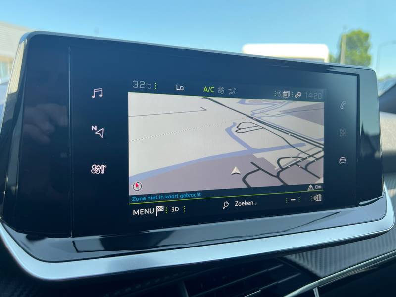Peugeot 2008 1.2 100PK Allure Pack | Navigatie | Trekhaak | DAB — photo 16