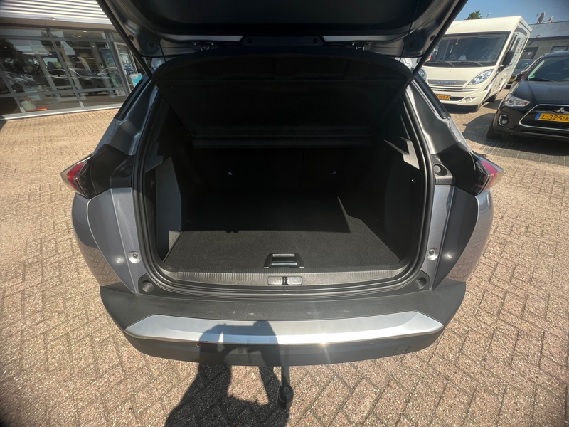 Peugeot 2008 1.2 100PK Allure Pack | Navigatie | Trekhaak | DAB — photo 8