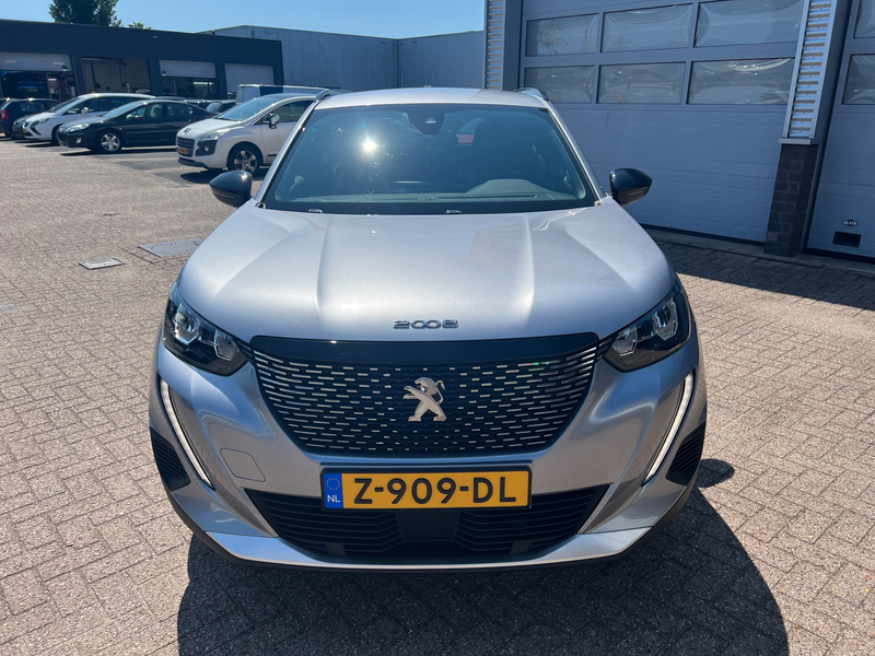 Peugeot 2008 1.2 100PK Allure Pack | Navigatie | Trekhaak | DAB — photo 3
