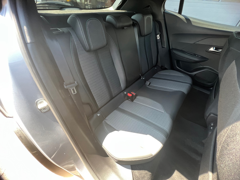Peugeot 2008 1.2 100PK Allure Pack | Navigatie | Trekhaak | DAB — photo 23