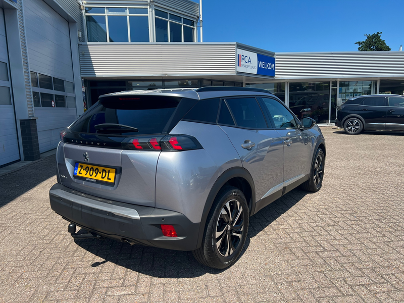 Peugeot 2008 1.2 100PK Allure Pack | Navigatie | Trekhaak | DAB — photo 9