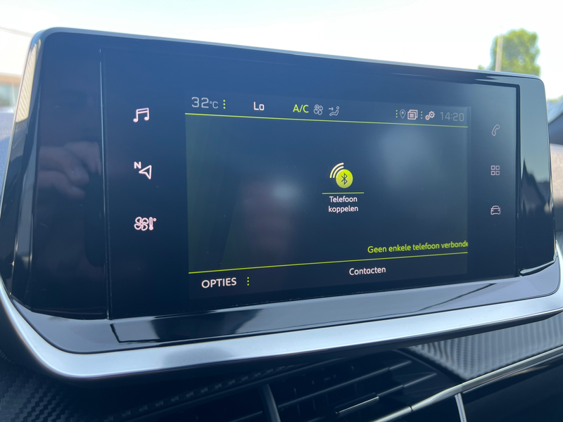 Peugeot 2008 1.2 100PK Allure Pack | Navigatie | Trekhaak | DAB — photo 17
