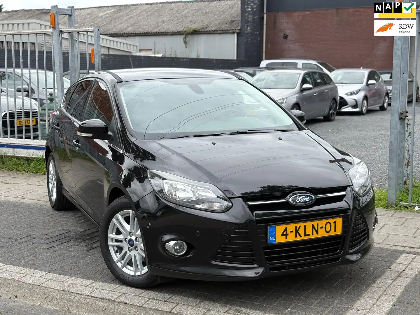 Ford Focus 1.0 EcoBoost Titanium | Climate control | Navi | T Negro - 1