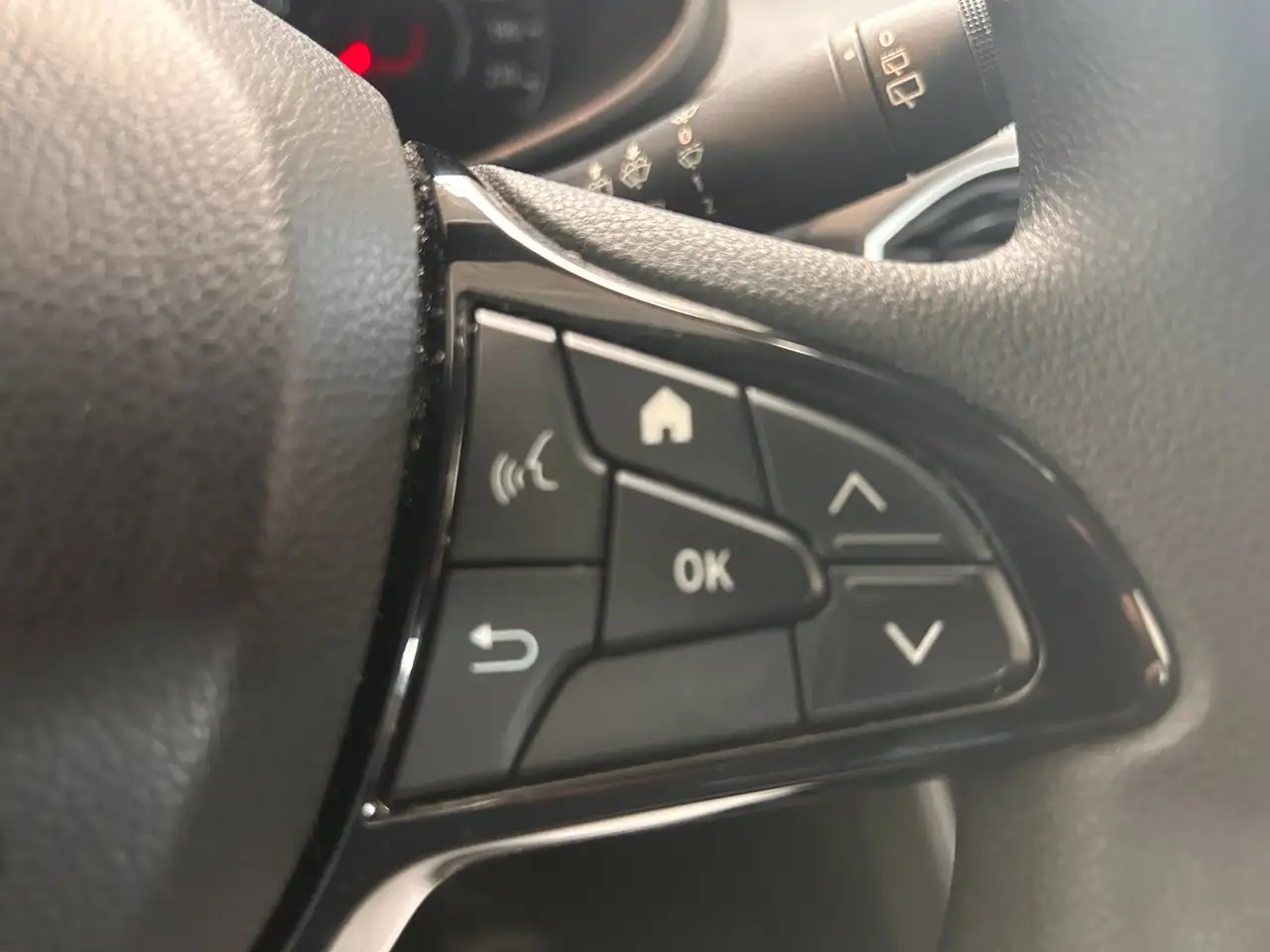 Dacia Sandero 1.0i SCe Essential, миниатюра 14