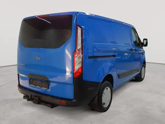 Ford Transit view 4