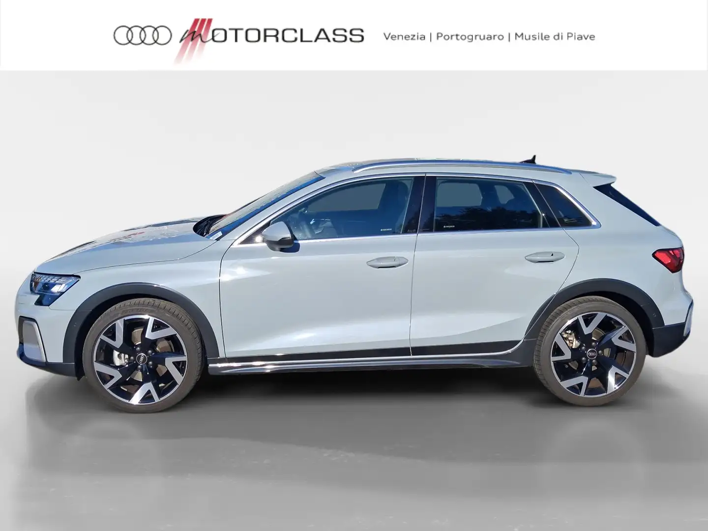 Audi A3 allstreet 1.5 tfsi mhev 48v 150cv identity contras Grigio - 2