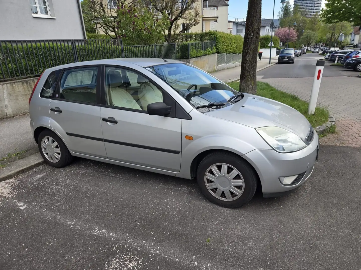 Ford Fiesta Ford Fiesta Ghia 1,25 16V Limousine - 1