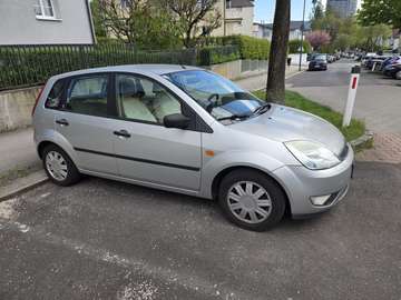 Ford Fiesta Ghia 1,25 16V Limousine
