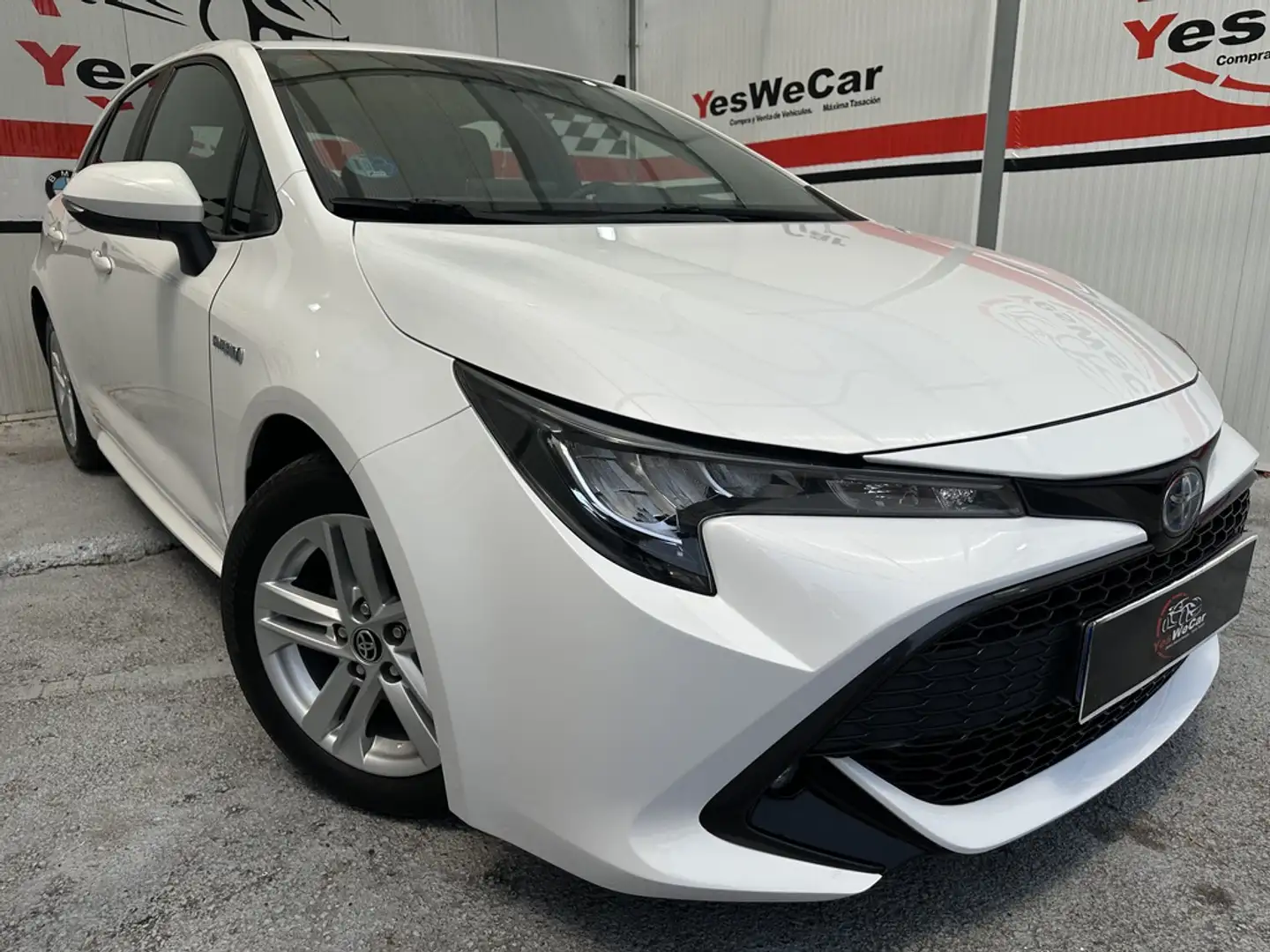 Toyota Corolla 125H Active Tech Blanco - 1