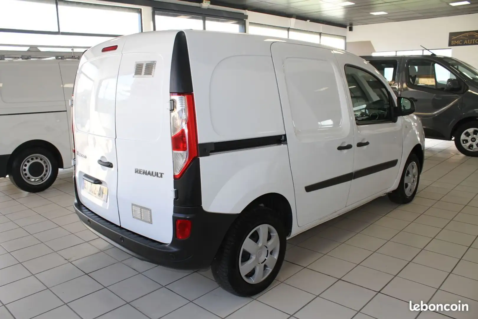 Renault Kangoo 1.5 dci 75 ch Extra R Link 1er Main TVA Recupérable -GPS Etagères Bois 8160 HT Blanc - 2