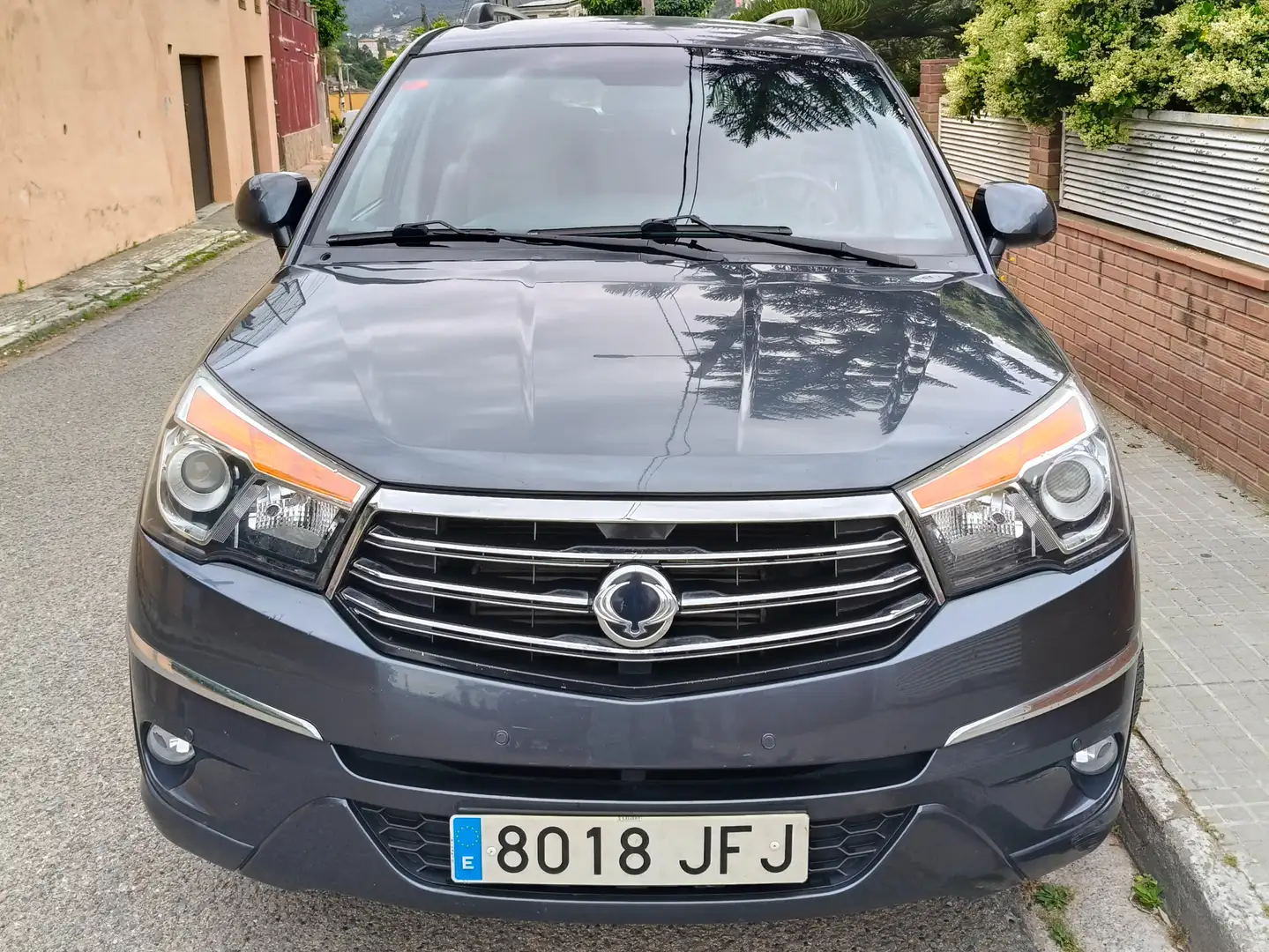 SsangYong Rodius Rodius 2.0e-Xdi Premium Aut. Premium Grau - 1