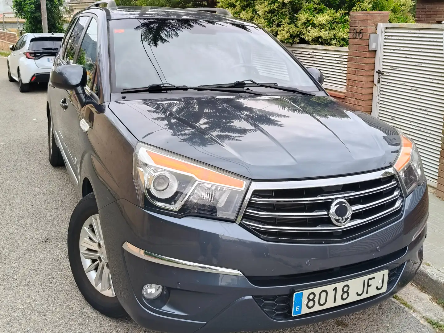 SsangYong Rodius Rodius 2.0e-Xdi Premium Aut. Premium Grau - 2