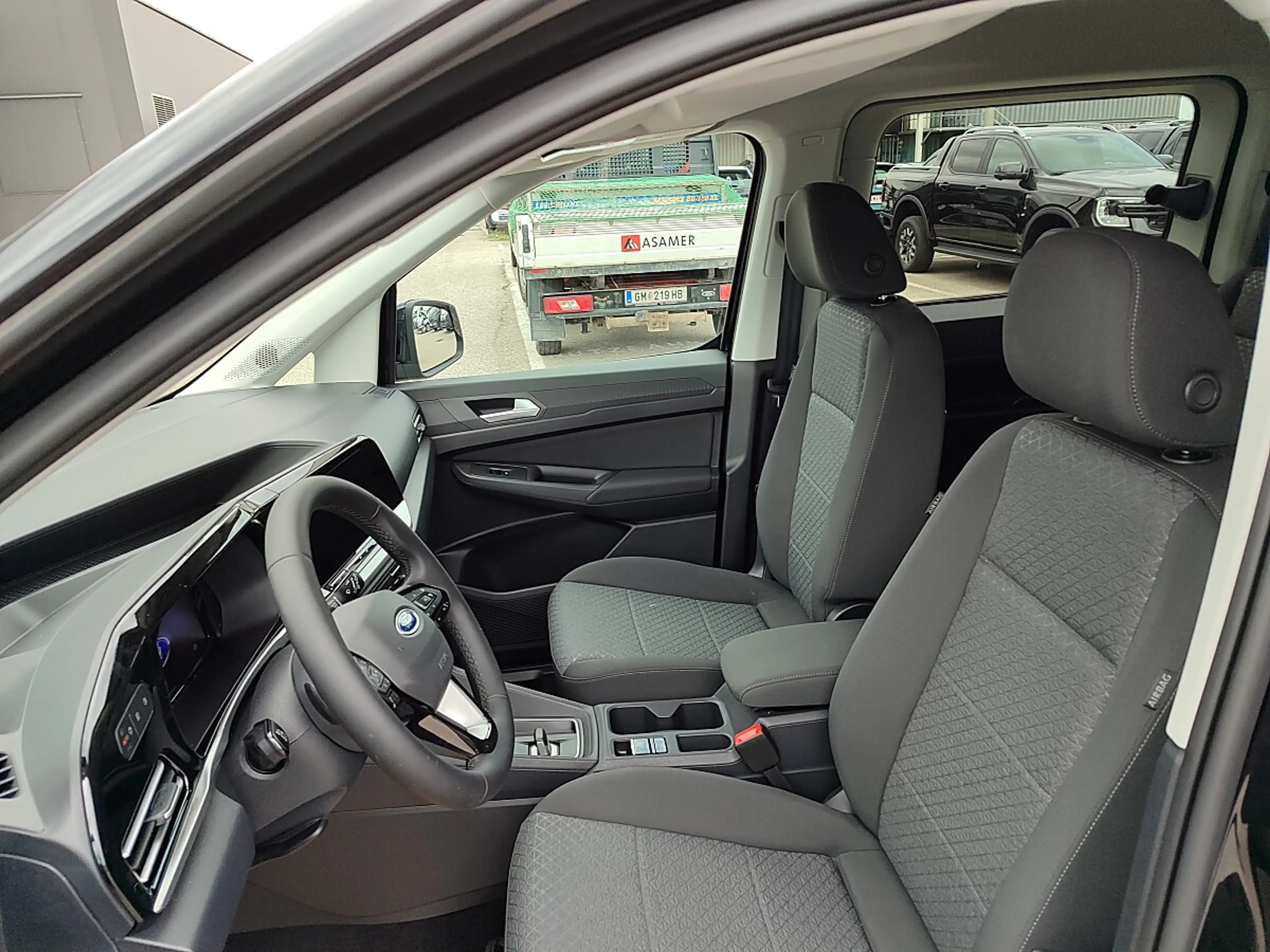 Ford Grand Tourneo Connect 2,0 EcoBlue L2 Titanium Aut. — photo 9