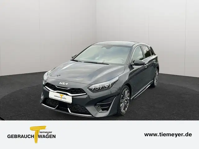 Kia Ceed main image