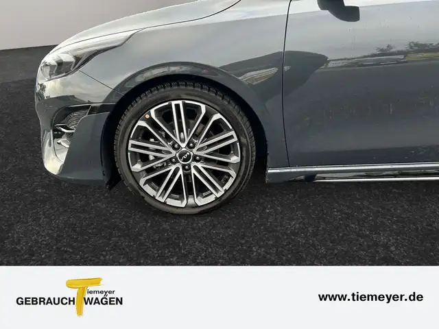 Kia Ceed view 9