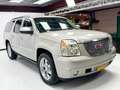GMC Yukon Denali  - ONLINE AUCTION Beige - thumbnail 3