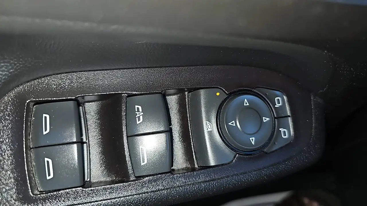 Chevrolet Equinox photo Chevrolet Equinox