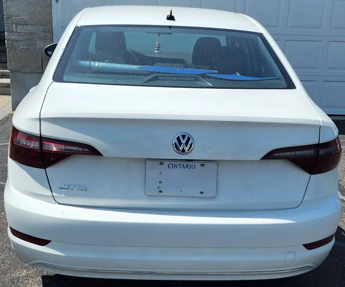 Volkswagen Jetta снимка Volkswagen Jetta