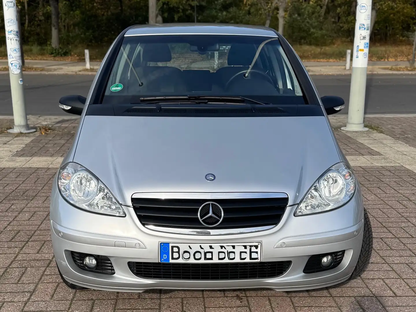 Mercedes-Benz A 150 TÜV neu; wenig Kilometer; unfallfrei Grau - 1