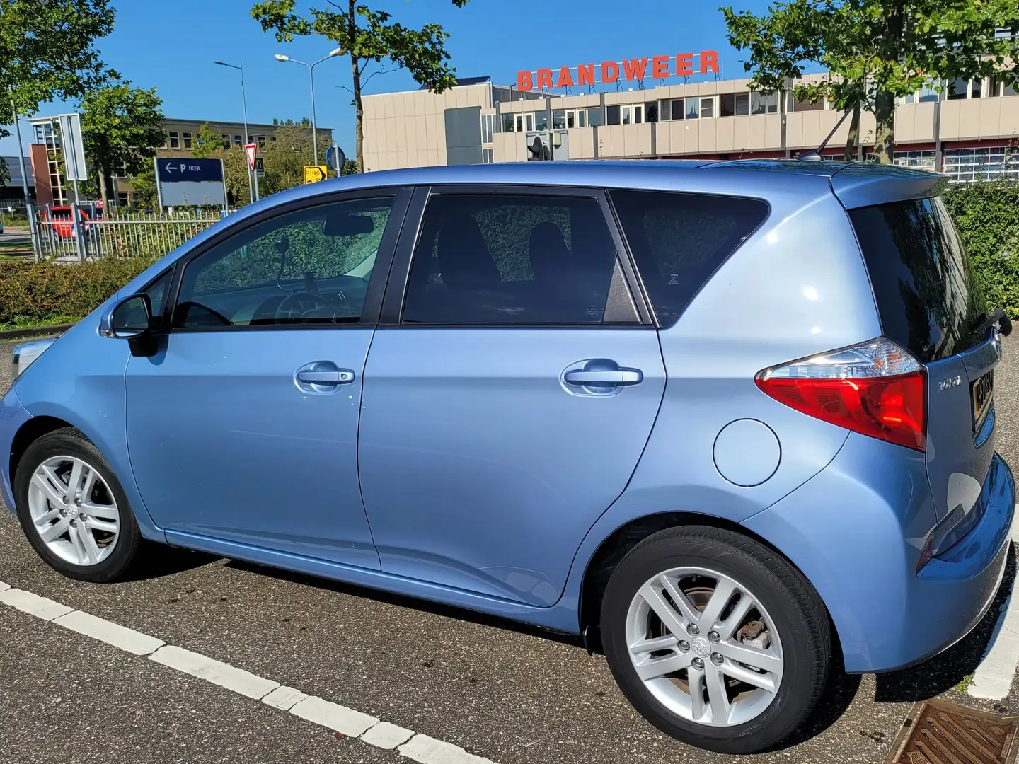 Toyota Yaris Yaris 1.5 Hyb. Dynamic Blauw - 1