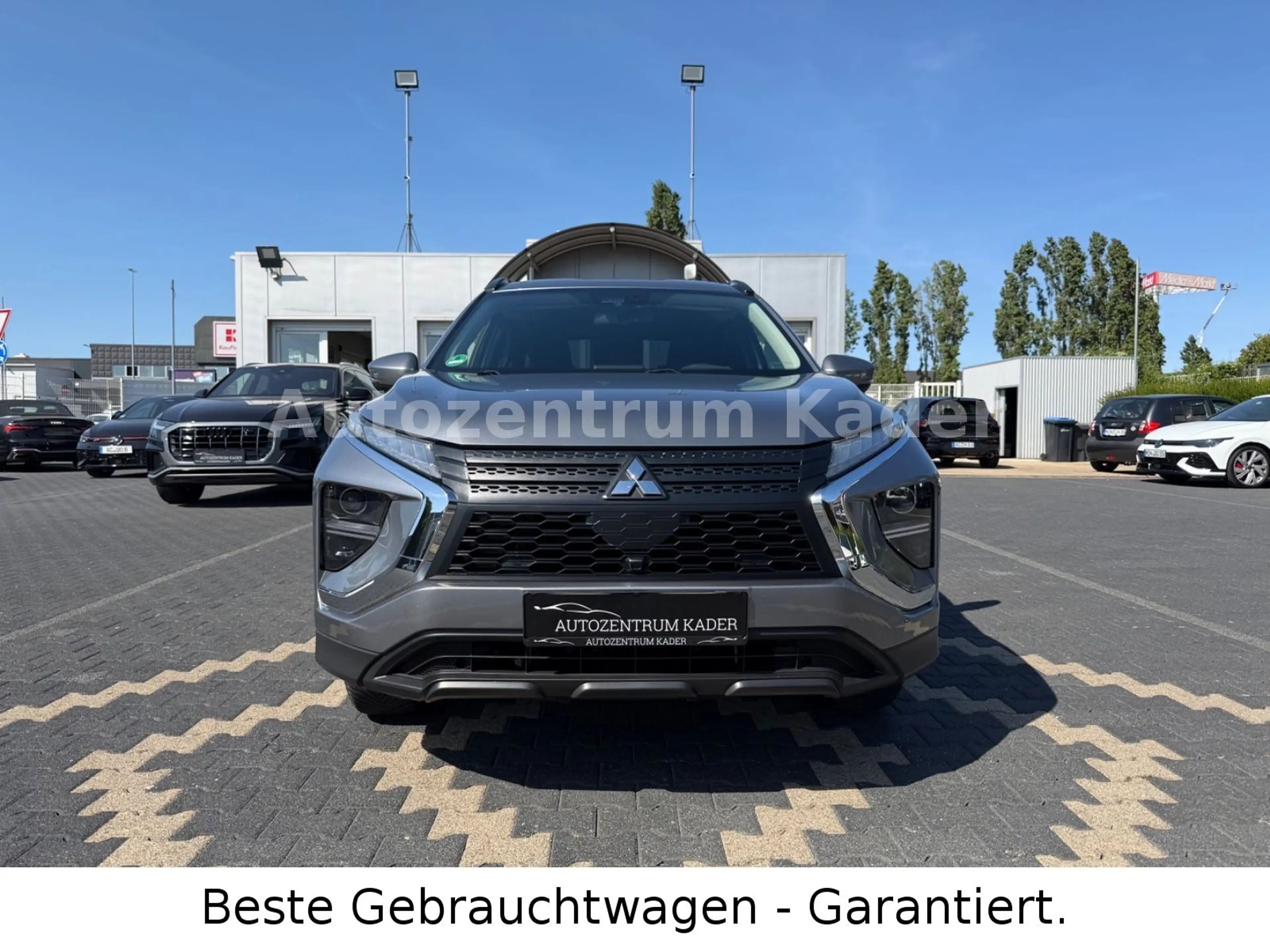 Mitsubishi Eclipse Cross Hybrid 4WD*AHK*Navi*R-Kam*LED*