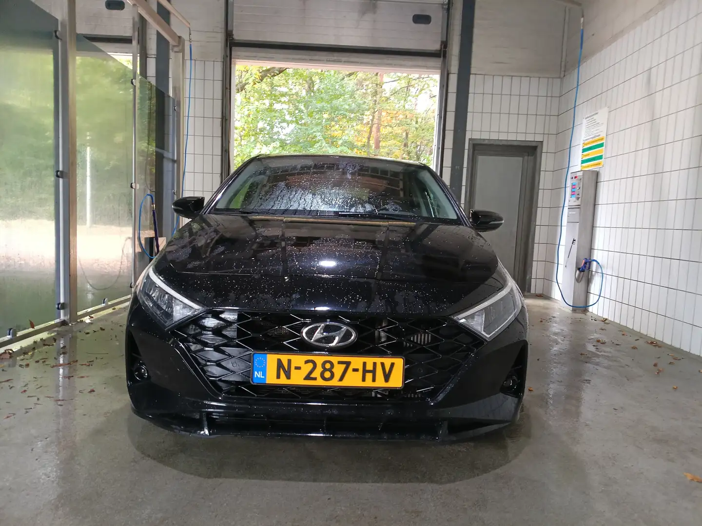 Hyundai i20 i20 1.0 T-GDI Premium Zwart - 1