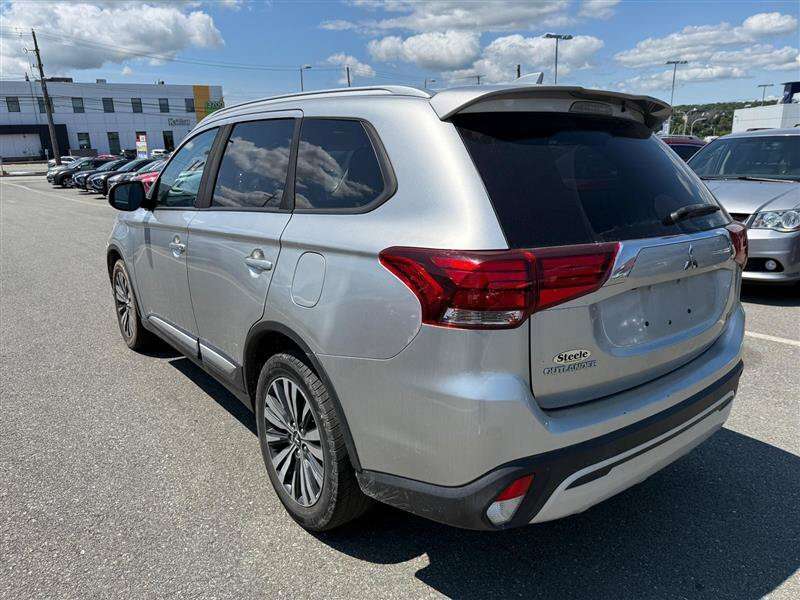 2020 Mitsubishi Outlander EX — снимка 1