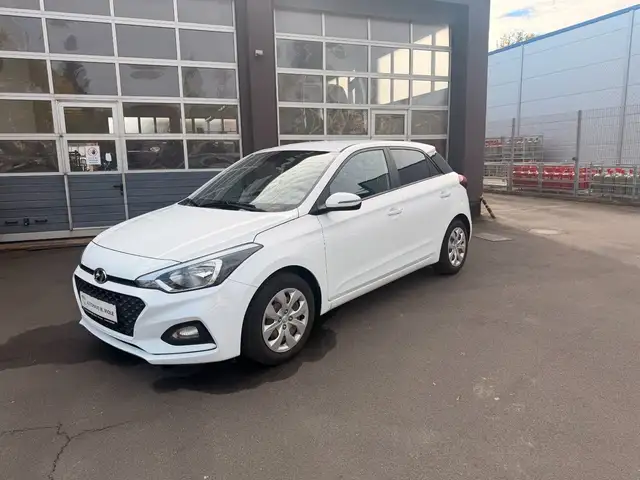 Hyundai i20 Select*1.HD*80tkm*