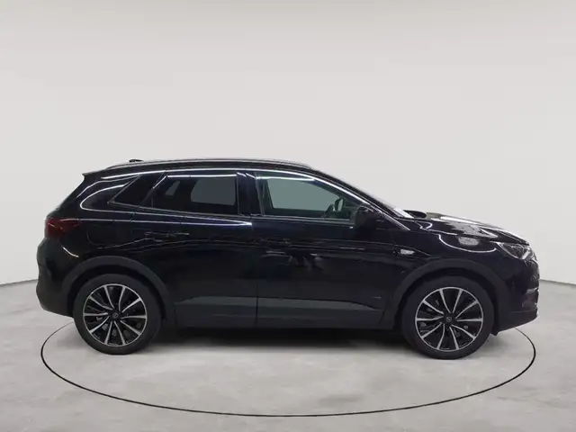 Opel Grandland X view 3