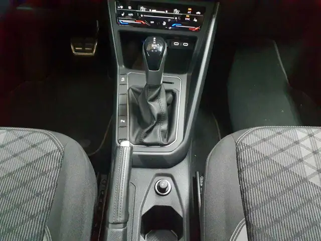 Volkswagen Polo view 10