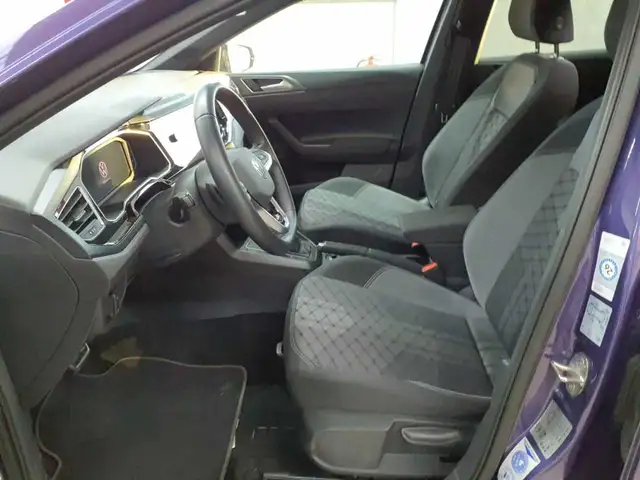 Volkswagen Polo view 8