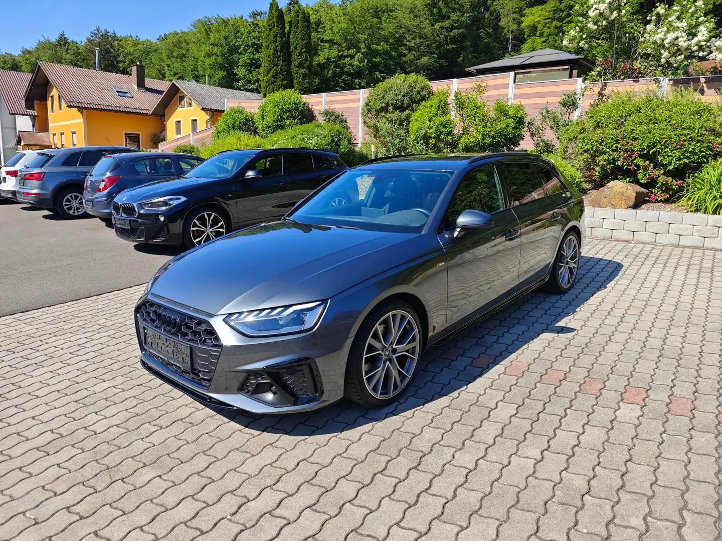 Audi A4 Avant 30 TDI S line*Kamera*19 Zoll*Memory* Grau - 2