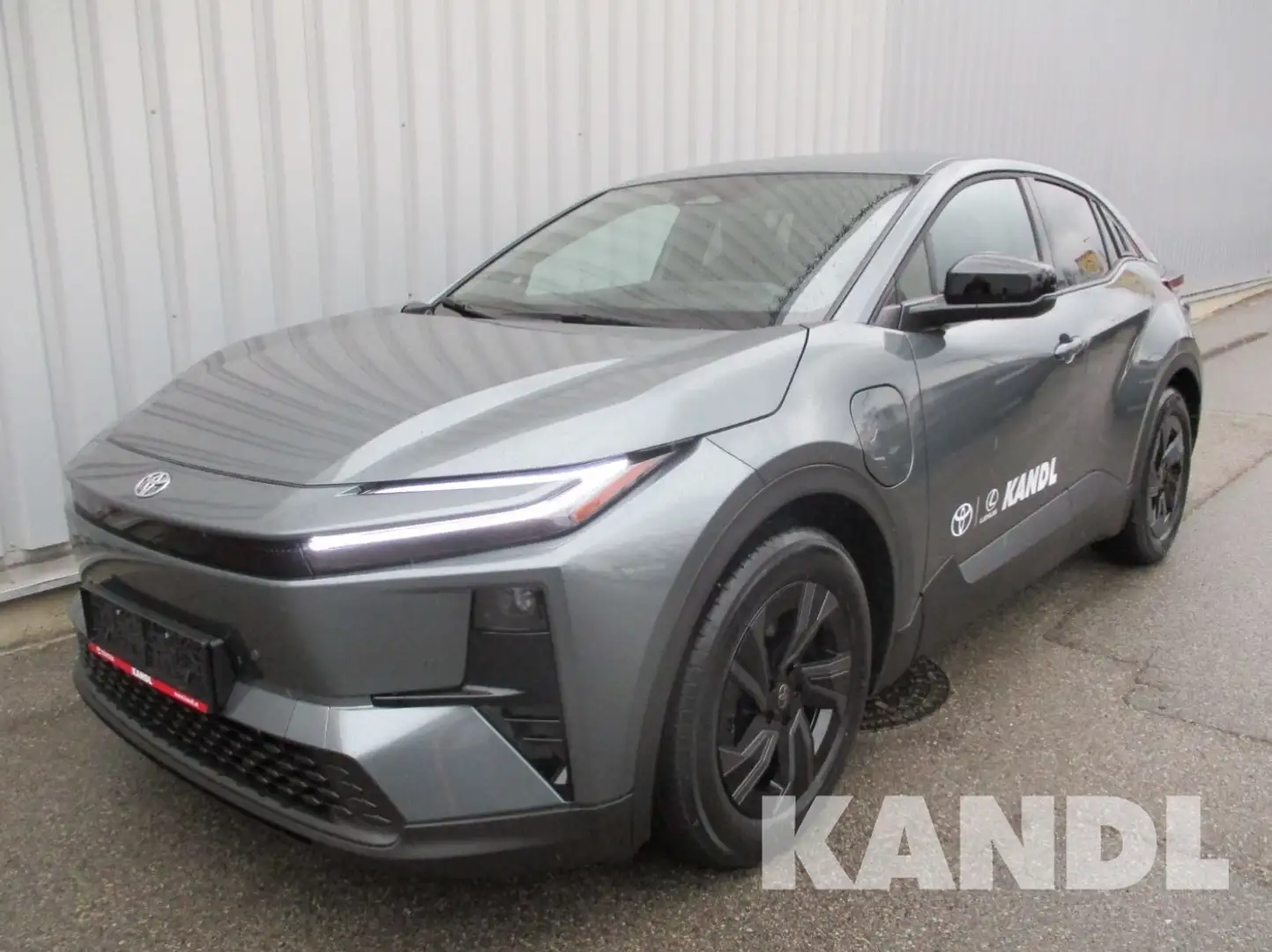 Toyota C-HR + Elektro 77kWh Teamplayer ACC+LED+Navi+SHZ Grau - 1