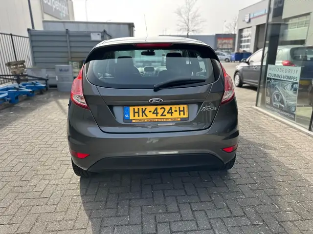 Ford Fiesta view 8