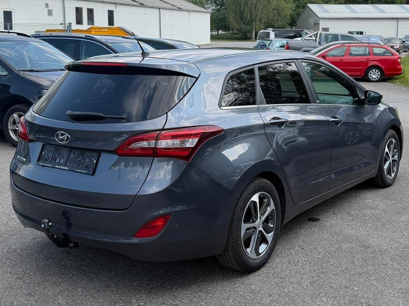 Hyundai i30 blue Classic — photo 4