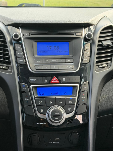 Hyundai i30 blue Classic — photo 11
