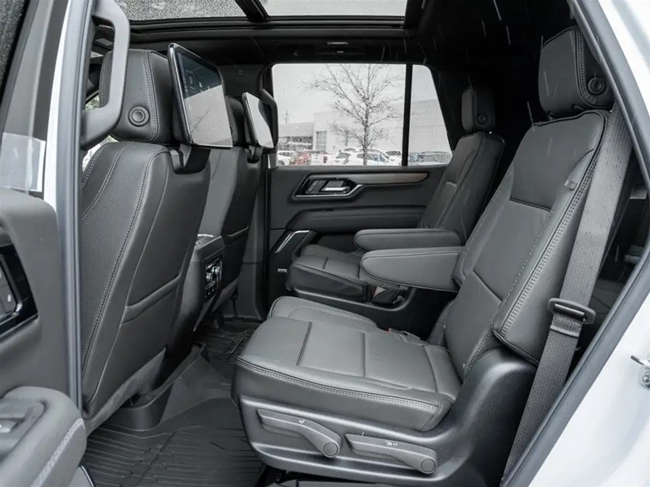 GMC Yukon снимка GMC Yukon