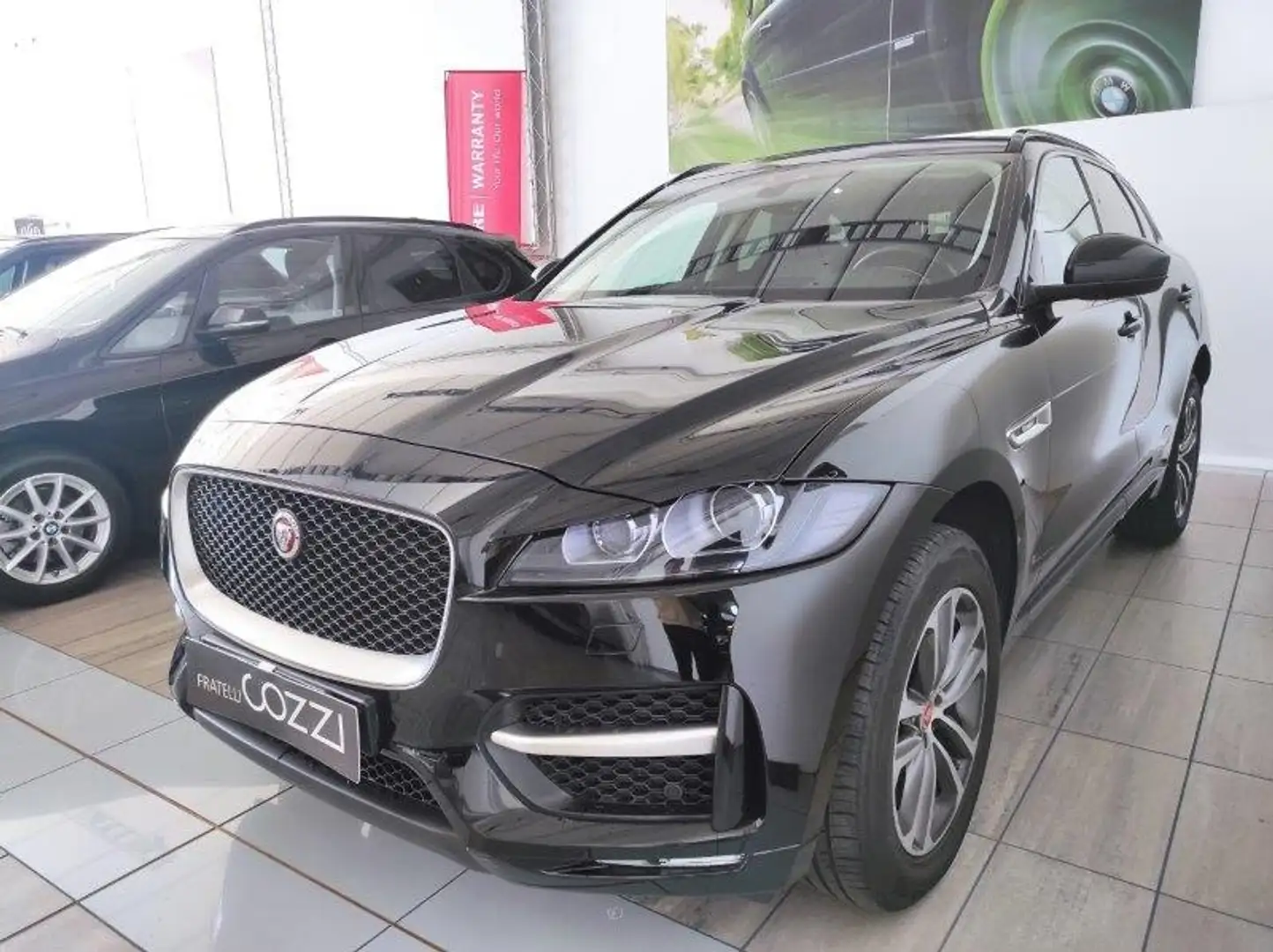 Jaguar F-Pace (X761) - F-Pace 2.0 D 180 CV aut. R-Sport Nero - 2